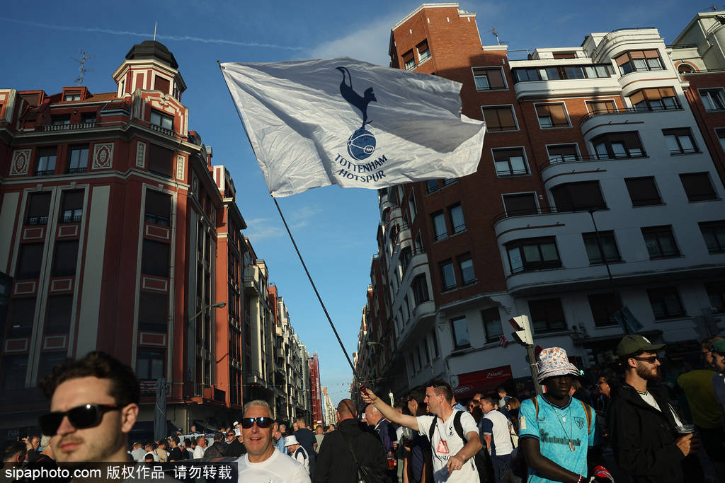 跌落神坛!曼联欧联杯决战热刺,一座“鸡肋”奖杯对球迷还香吗?
